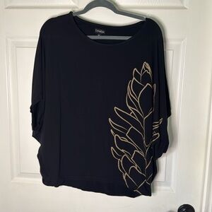 Tanoa loose-fitting top. Size m-l